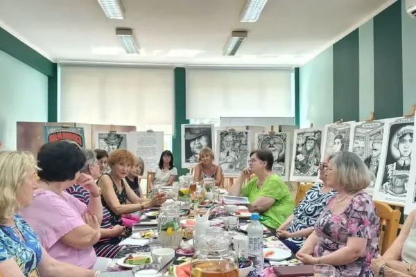Poranne spotkanie Dyskusyjnego Klubu Książki w Ostrzeszowie