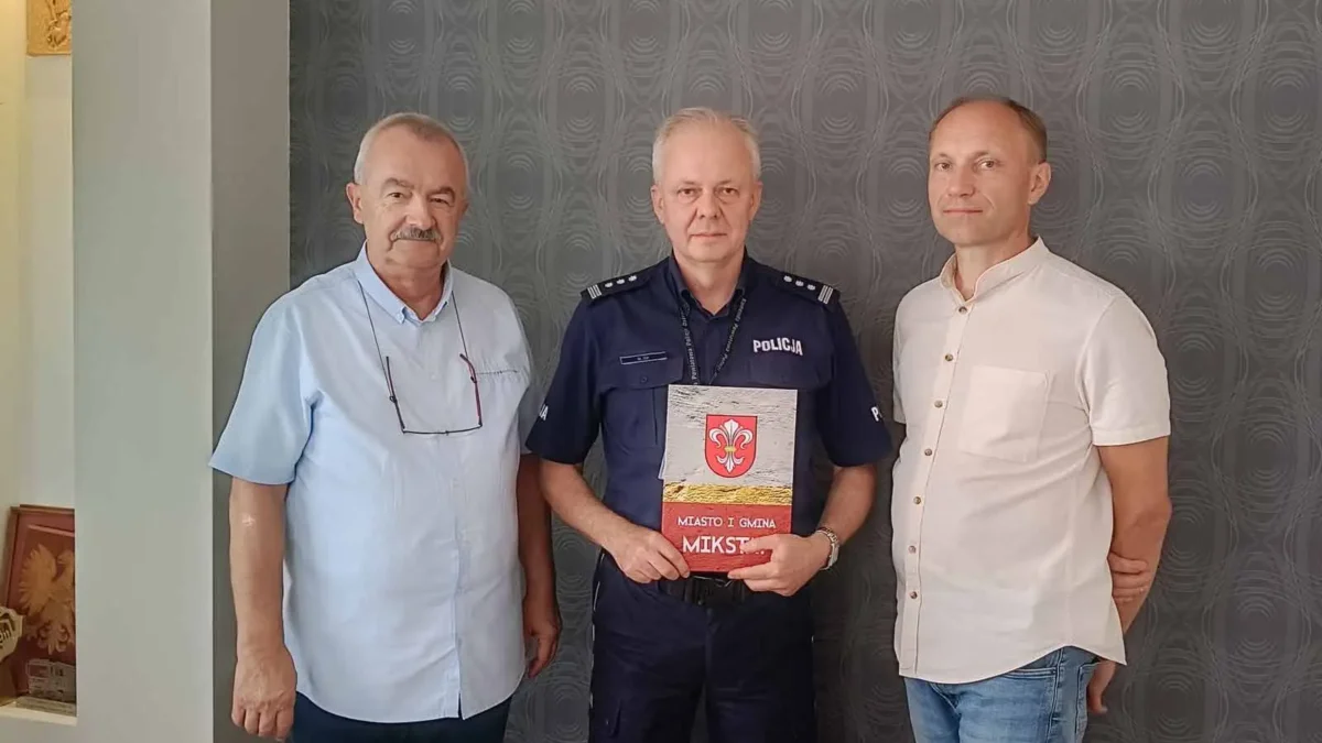 Mikstat przekazuje 105 tys. zł na wsparcie policji – nowy samochód i nowa siedziba
