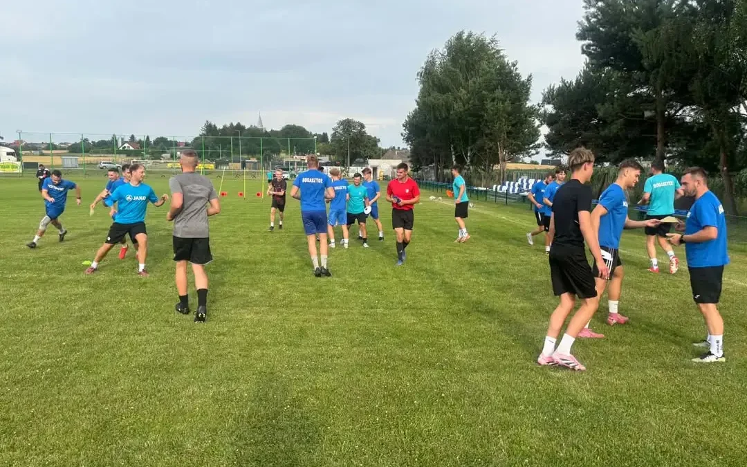 KS Rogaszyce wraca do treningów po przerwie – dobra frekwencja i nowe twarze