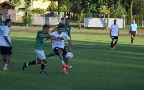 Zefka wygrywa sparing z LZS-em Czajków 2:0