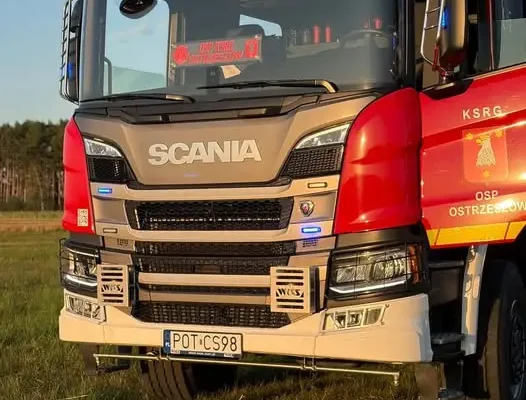Pożar ścierniska w Godziętowach – strażacy walczyli z ogniem przy wsparciu samolotu gaśniczego