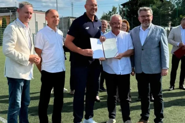 Mikstat z dofinansowaniem na modernizację Orlika