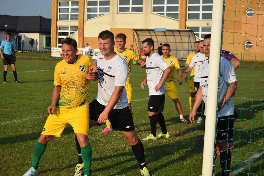 LZS Doruchów rozgromił Zefkę Kobyla Góra 8:1 w ostatnim sparingu przed ligą