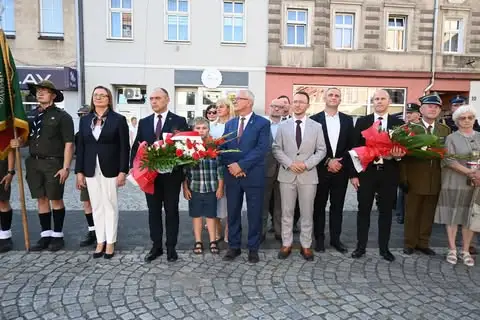 Powiatowe obchody Święta Wojska Polskiego i 106. rocznicy Bitwy Warszawskiej w Ostrzeszowie