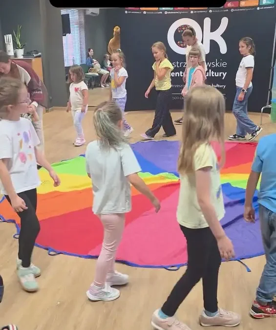 Wakacyjne animacje z Teatrem Maska w Ostrzeszowie – dziękujemy za wspólną zabawę