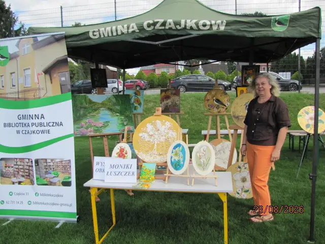 Premiera obrazów lokalnej malarki podczas dożynek w Czajkowie