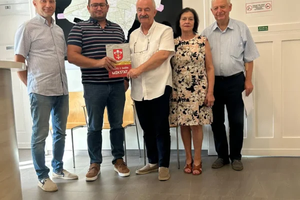 Rusza przebudowa drogi w Mikstacie Pustkowiu – podpisano umowę