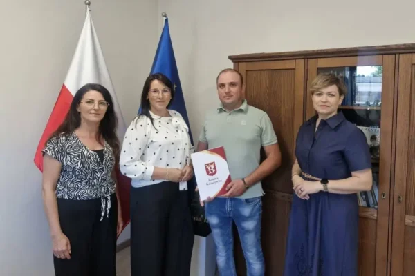 Umowa podpisana: rusza zagospodarowanie placu przy stadionie w Kuźnicy Grabowskiej