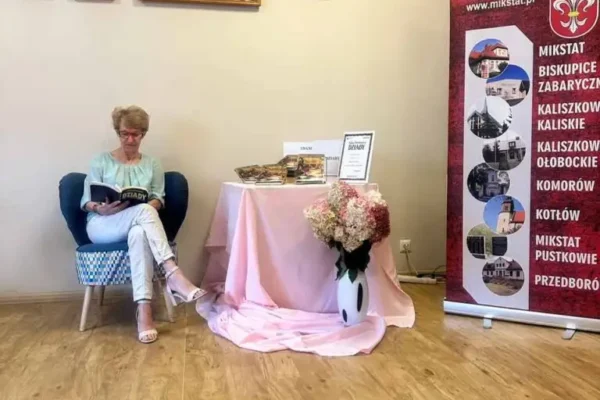 Narodowe Czytanie w Mikstacie: Dziady Adama Mickiewicza w bibliotece