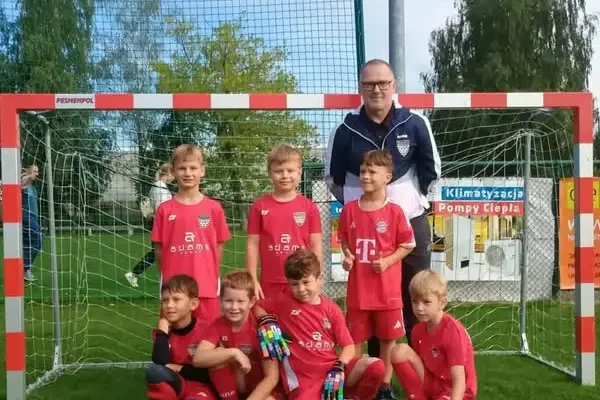 Młodzi piłkarze z Ostrzeszowa zaliczyli udany debiut w rozgrywkach WZPN
