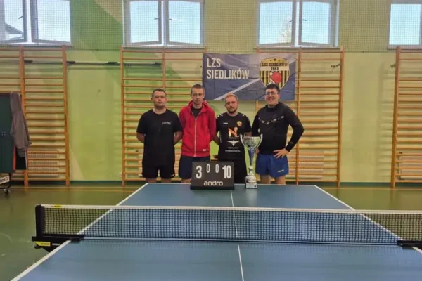 Tenis stołowy: pierwsze mecze ligowe naszych drużyn – porażka i zwycięstwo