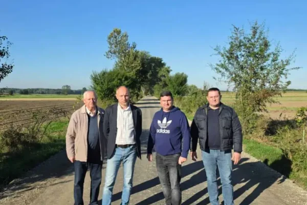 Zakończono przebudowę drogi dojazdowej do pól w Mikstacie Pustkowiu