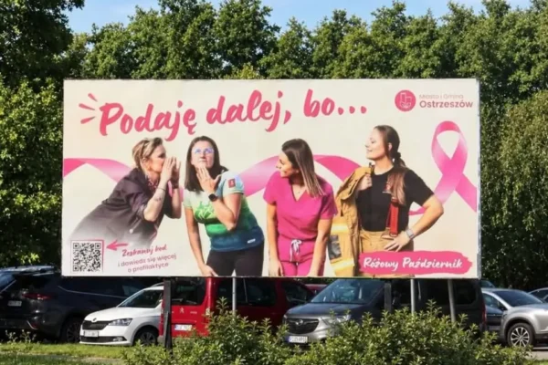 Ostrzeszów mówi głośno o profilaktyce raka piersi – akcja „Podaję dalej, bo…”