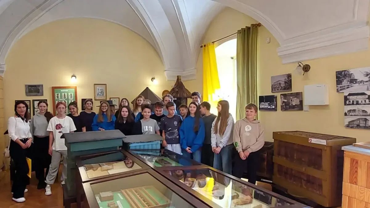 Uczniowie z Grabowa nad Prosną odkrywali lokalną historię w Izbie Pamiątek