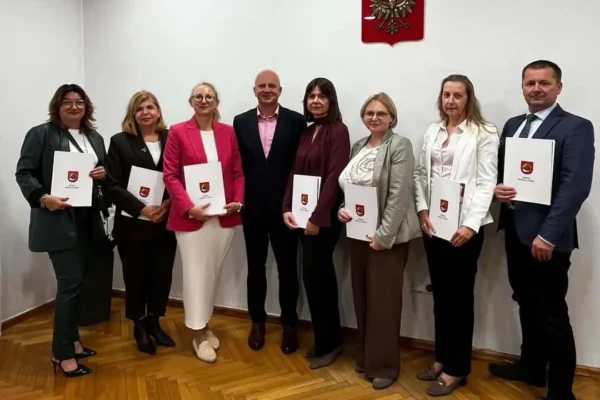 Nagrody Wójta Gminy Kobyla Góra dla nauczycieli z okazji Dnia Edukacji Narodowej