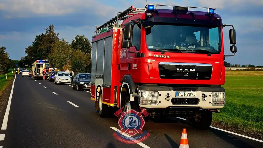 Wypadek motocyklisty w Książenicach na DW449 – interweniowały OSP Grabów nad Prosną i JRG Ostrzeszów